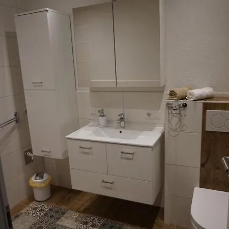 Haas Apartment *
